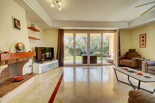 Casa pareada en venta en Calahonda en Mijas