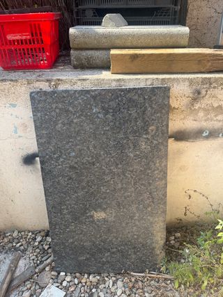 Placa mármol oscura