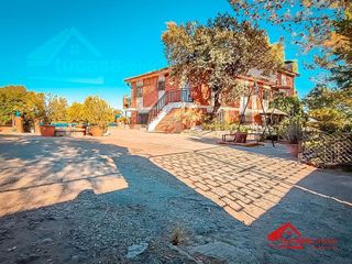 Chalet en venta en El Higuerón en Córdoba