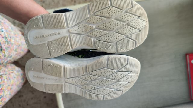 Zapatillas Skechers niño talla 27