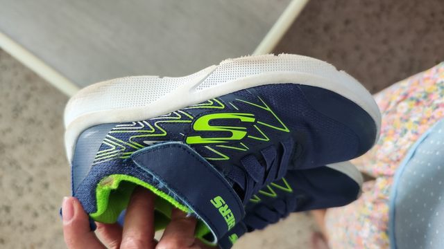 Zapatillas Skechers niño talla 27