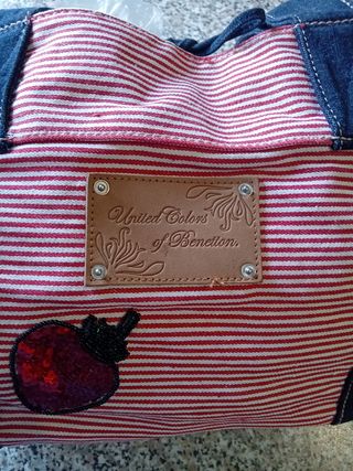 Borsa a spalla rosa e blu