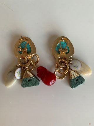 Pendientes Zara dorados turquesa. A estrenar.