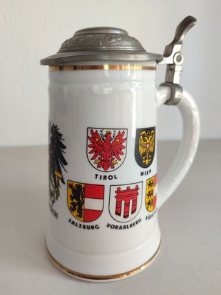 Jarra cerveza Austria porcelana