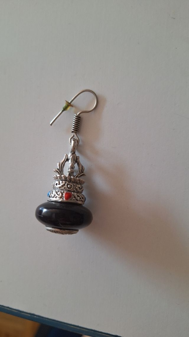 Pendientes étnicos negros plata