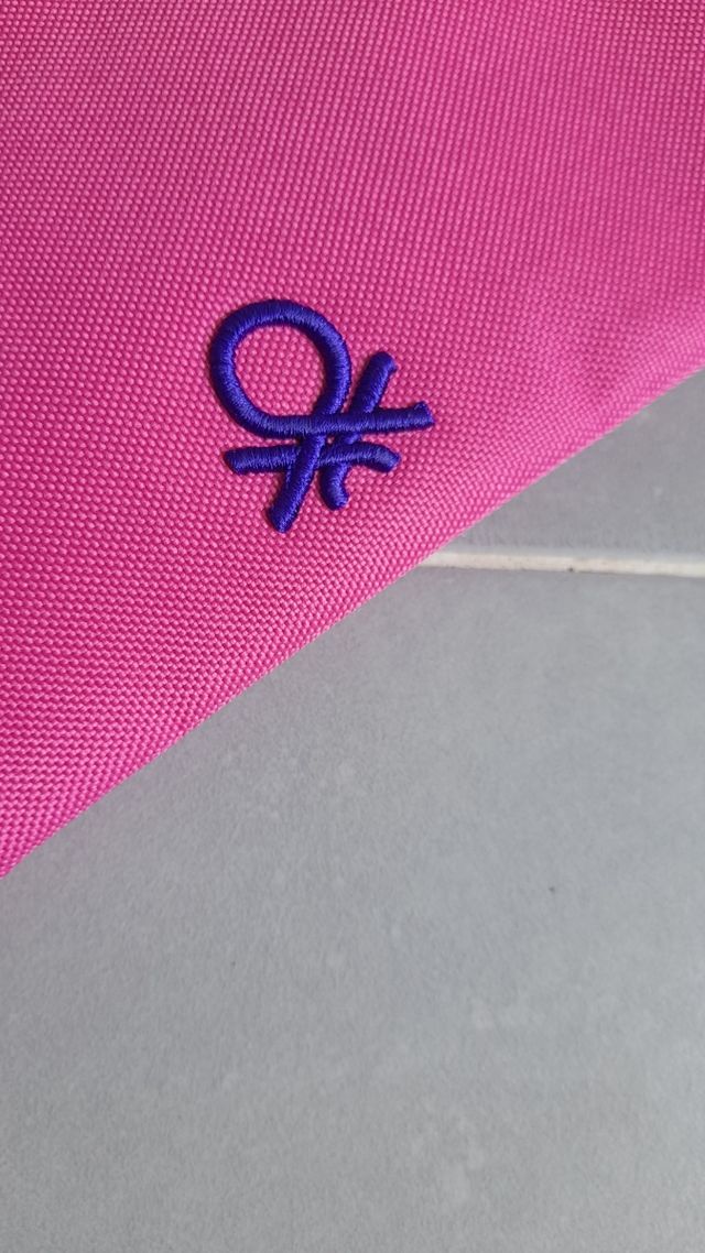 Estuche Benetton rosa