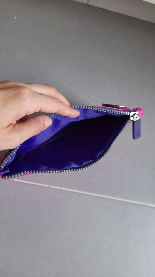 Estuche Benetton rosa