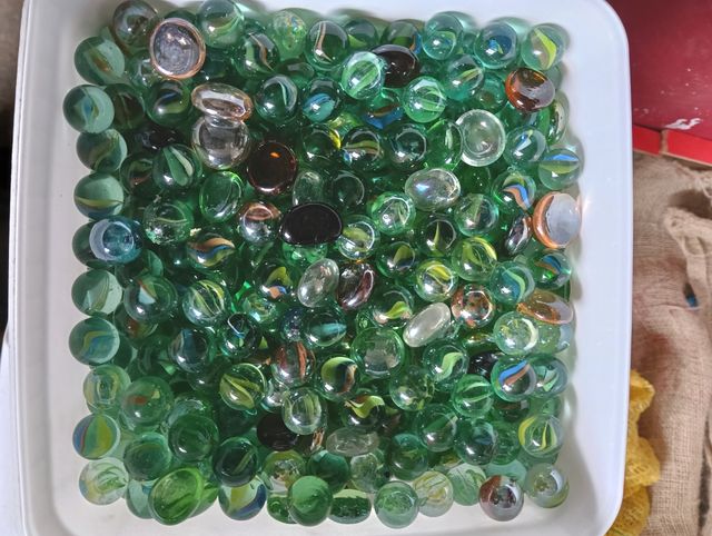 Canicas y piedras de cristal 