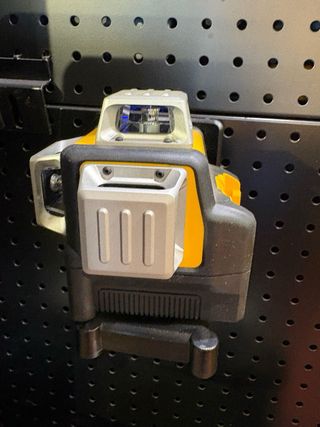 nivel laser dewalt verde 3 lineas 360°