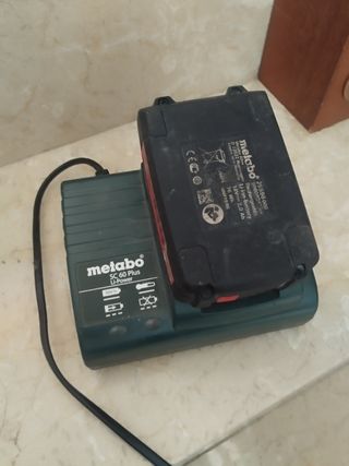 Cargador y Batería Metabo 18v 2.0ah
