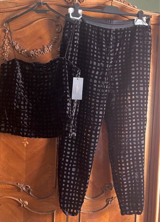 Conjunto terciopelo negro