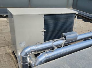 Enfriadora de agua Daikin de 11.000 frigorias/hora