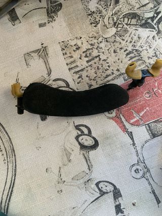 Mentonera Wolf + Soporte 1/2-1/4 para violín oviol