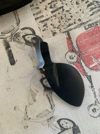 Mentonera Wolf + Soporte 1/2-1/4 para violín oviol