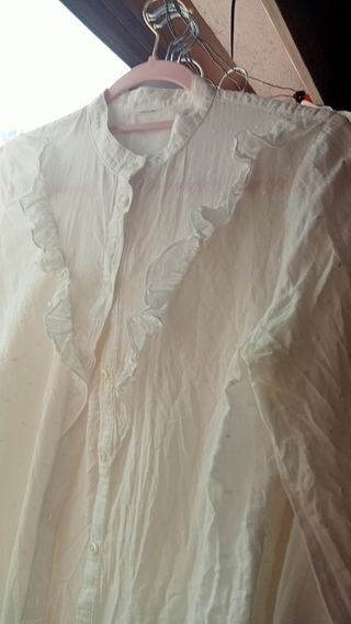 €25 el precio de 1 Blusa blancas hilo mujer