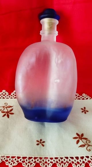 Bottiglia vetro satinato blu