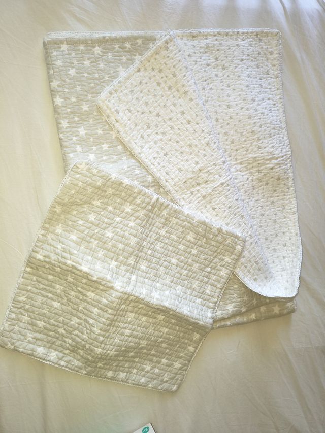 Edredón+cojín+protector cuna estrellas