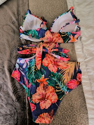 Bañador floral nuevo
