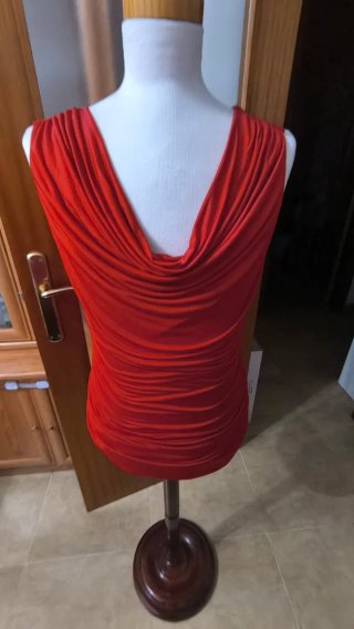 Camiseta roja tirante ancho