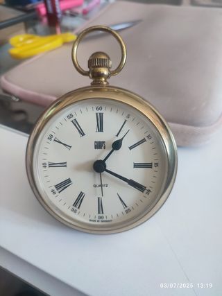 Reloj despertador de sobremesa Gumps