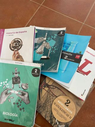 Libros 2° Bachillerato colegio Diocesano, ciencias