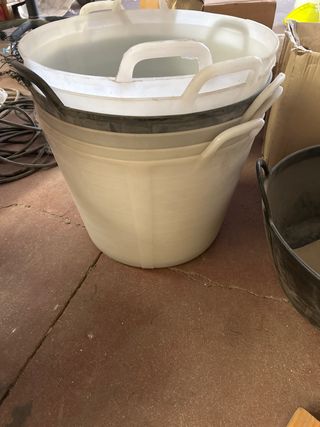 5 Cubos plásticos blancos