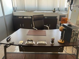 Muebles oficina Actiu: Estantería marrón