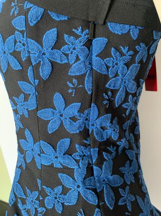 Vestido Carolina Herrera azul y negro