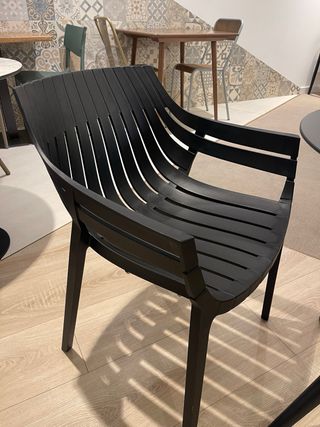 Conjunto Sillon Spritz y mesa 60ø Mari-Sol