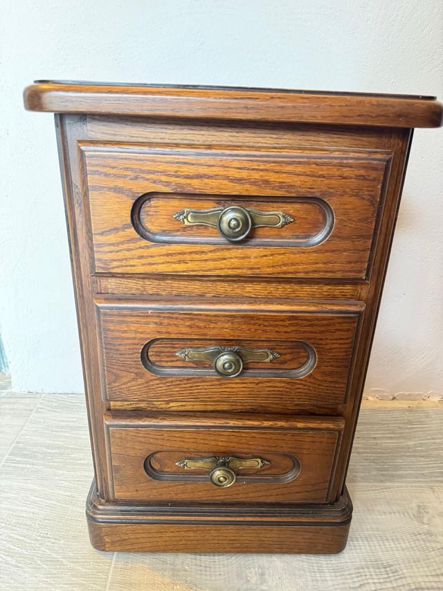 Cabezal de cama doble y 2 mesillas noche madera