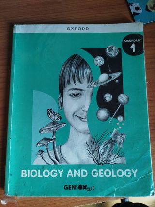 Libros de texto de 1° de la ESO. 10 cada uno.