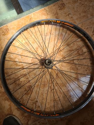 Rueda bicicleta 27,5" Conor