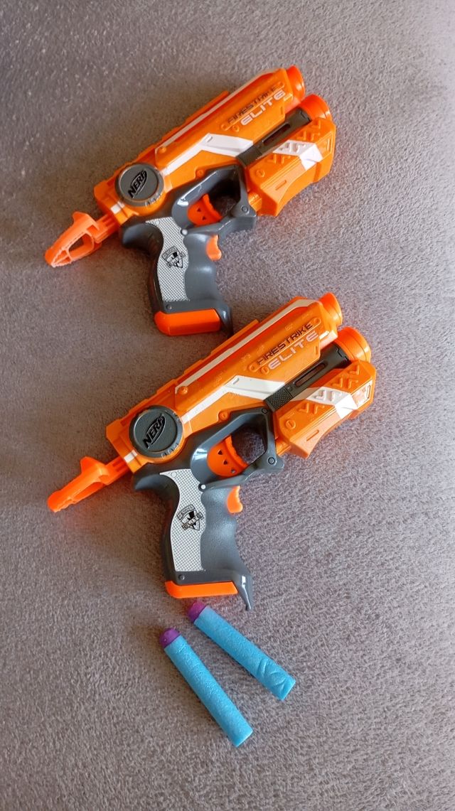 2 Pistolas Nerf N-Strike Elite