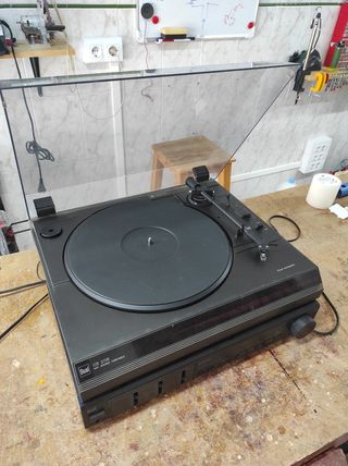 Dual CS 2115: Tocadiscos y Amplificador CV 6010 