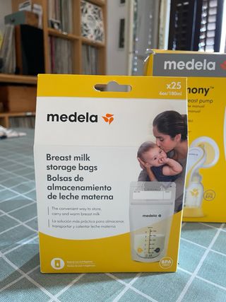 Sacaleches Medela manual + 35 bolsas