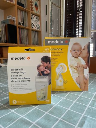 Sacaleches Medela manual + 35 bolsas