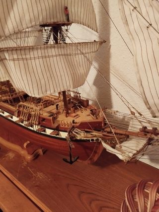Maqueta Barco grande de velero antiguo.