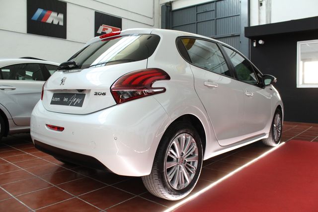Peugeot 208 2019