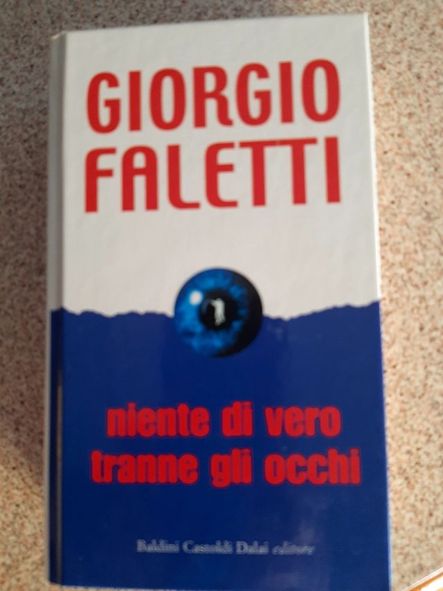 Niente di vero tranne gli occhi