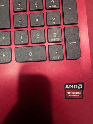 Portátil HP rojo