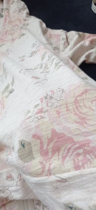 Sudadera flores beige mujer