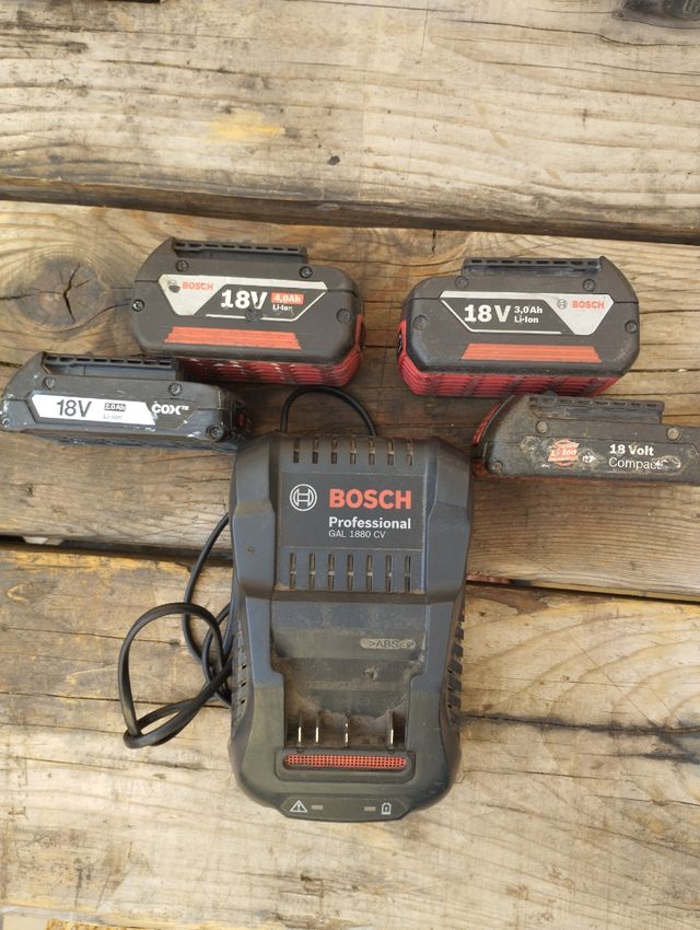 4 baterías + cargador Bosch