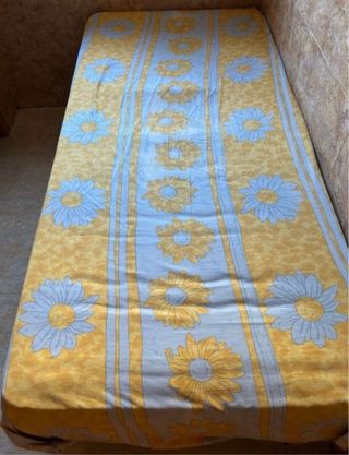Cama canapé con almacenaje