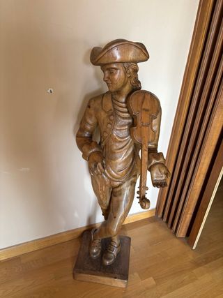 Set di due statue decorative in legno massello 
