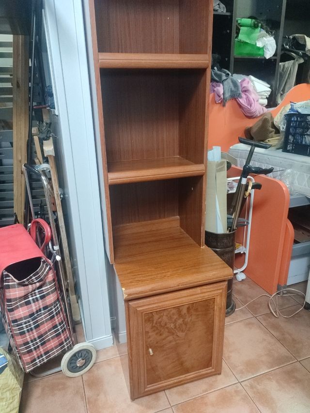 Estantería librería de madera marrón