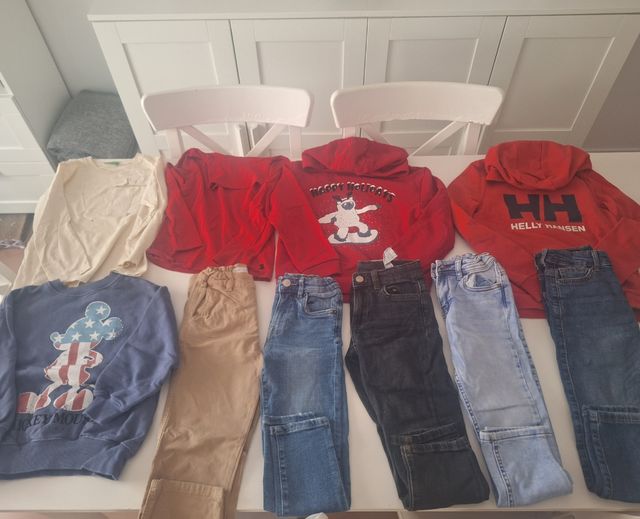 Ropa niño 5-6 años  Las sudaderas son de 6-7 años