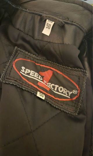 Traje moto piel: chaqueta y pantalón