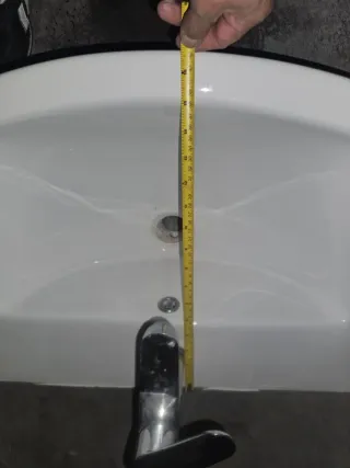 Lavabo porcelana blanco con grifo incluidos