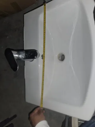 Lavabo porcelana blanco con grifo incluidos