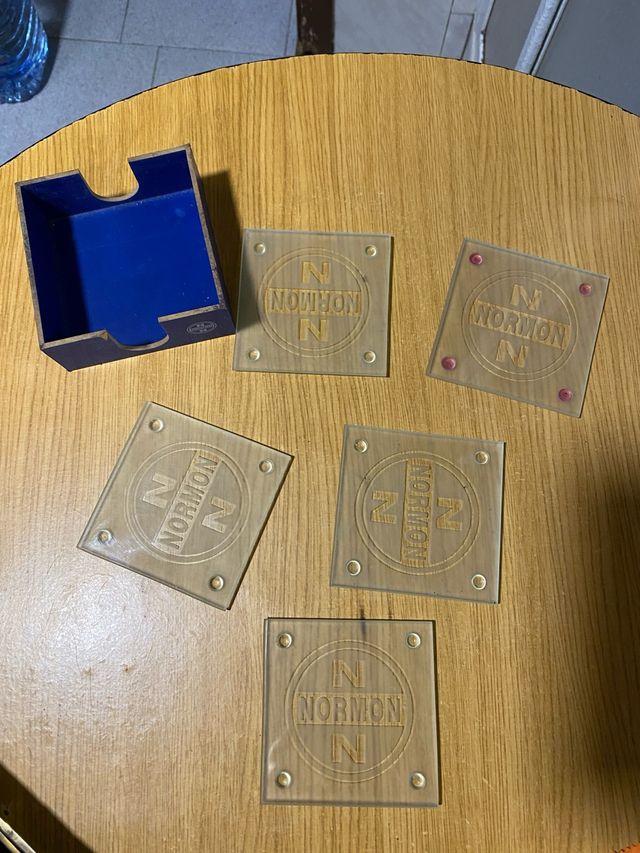 5 posavasos Normon + soporte